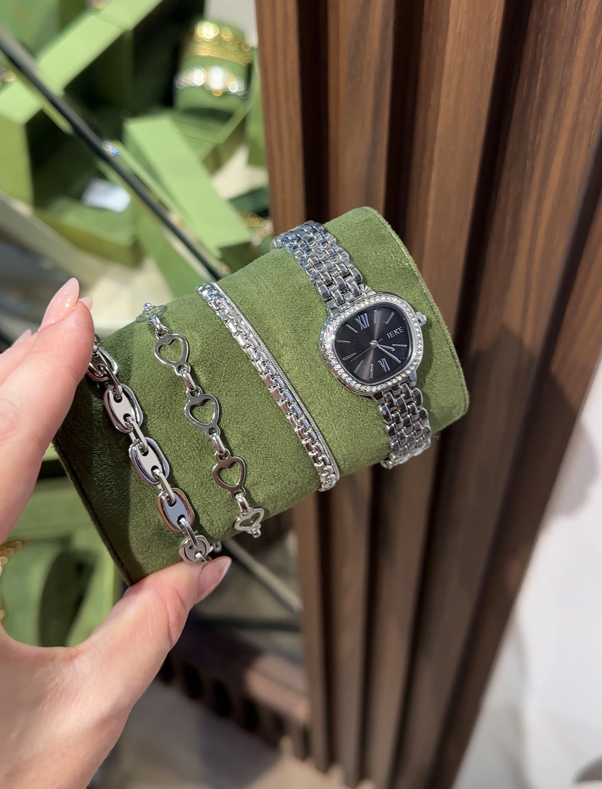Green coffret