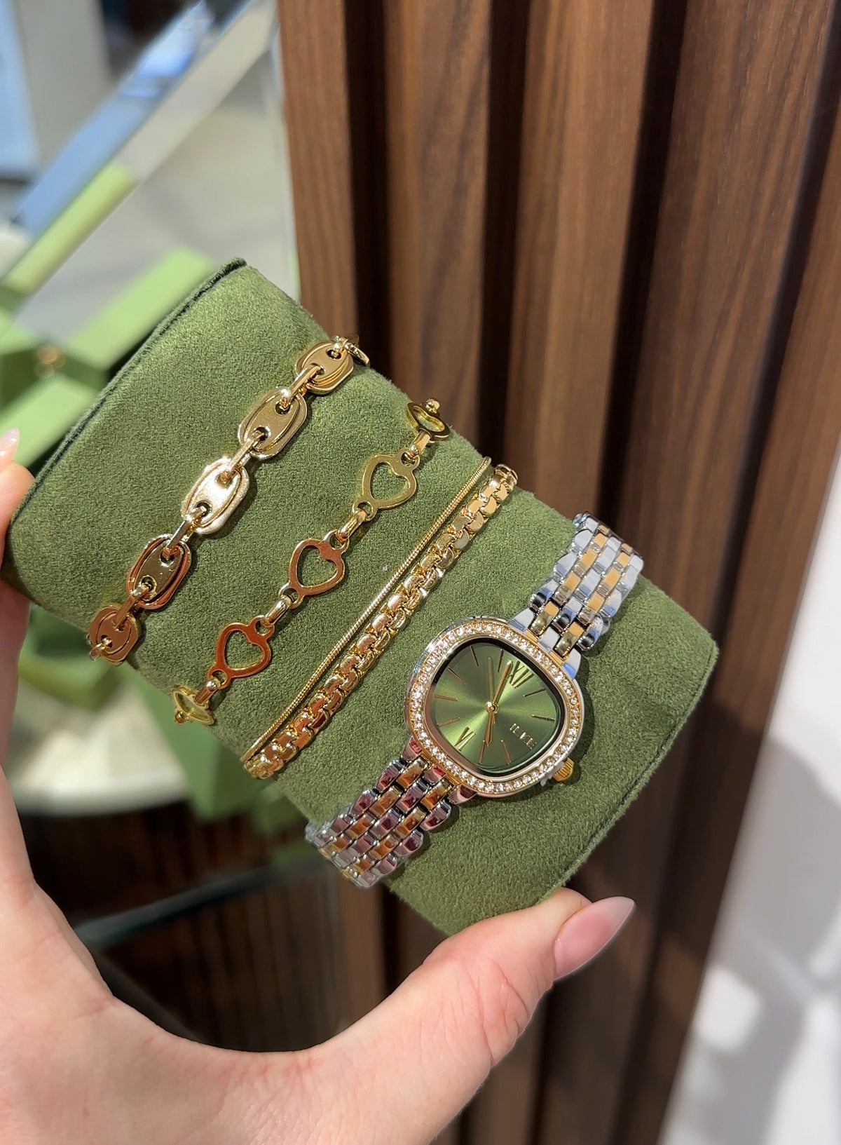 Green coffret