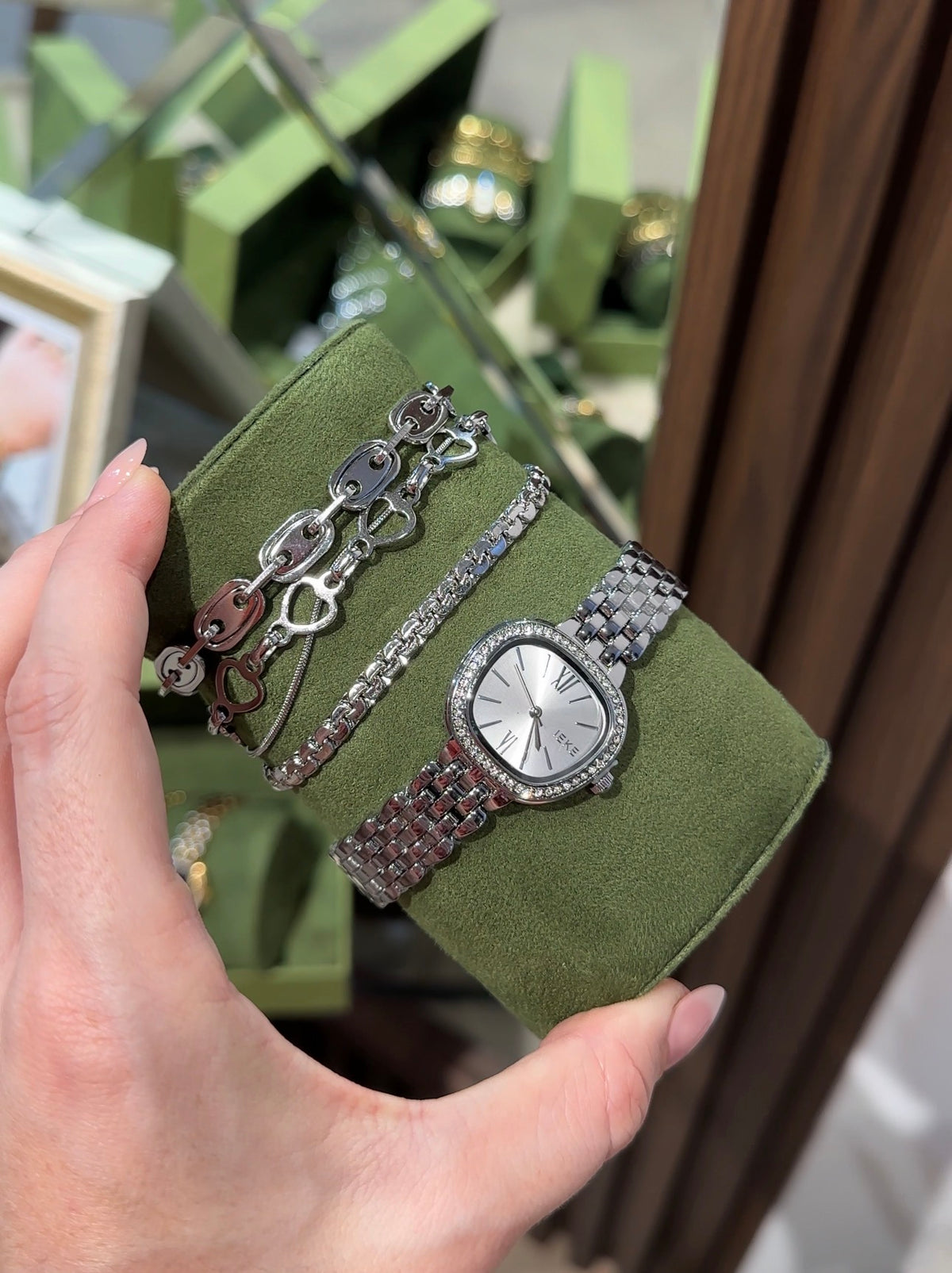 Green coffret