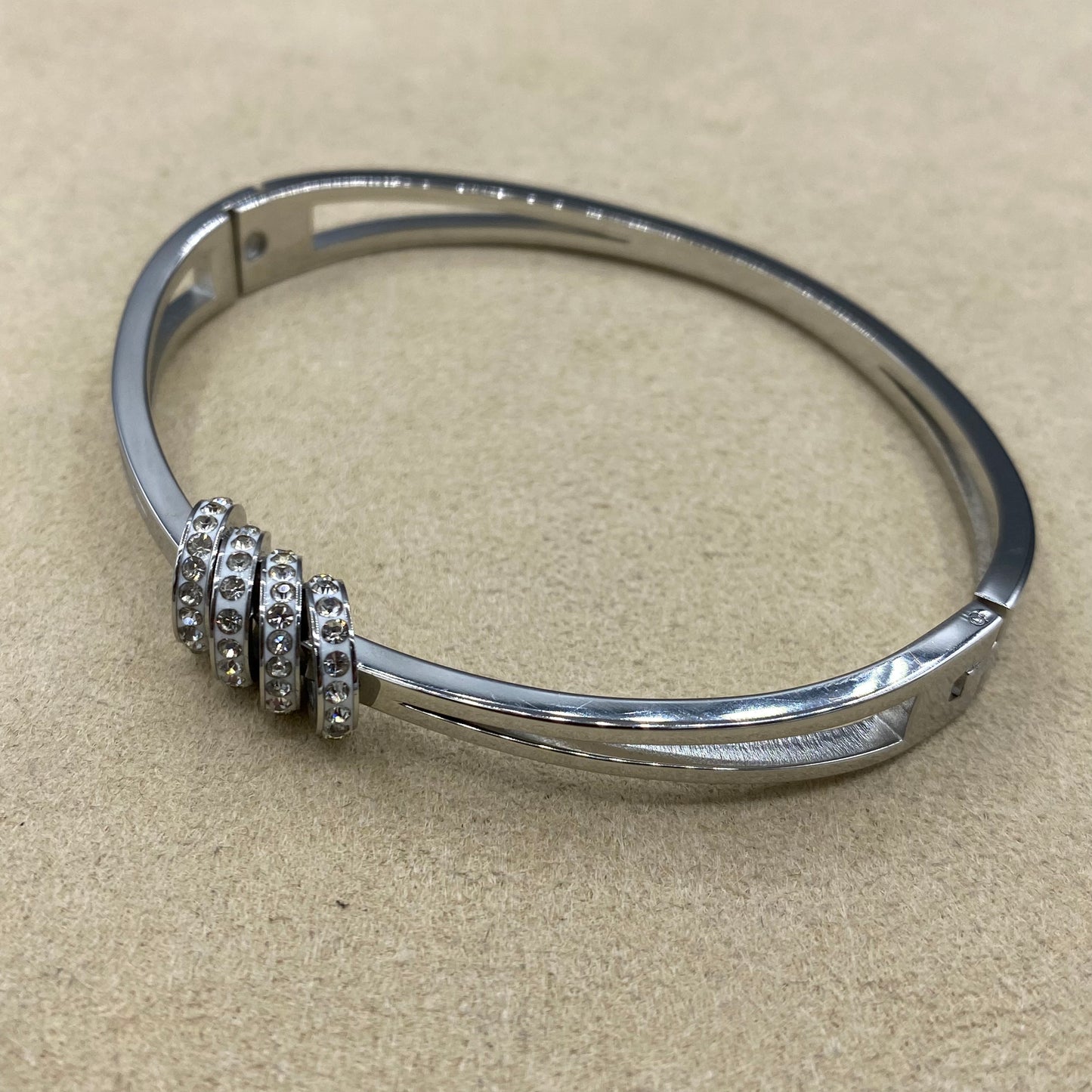 Bracelet anneaux R059